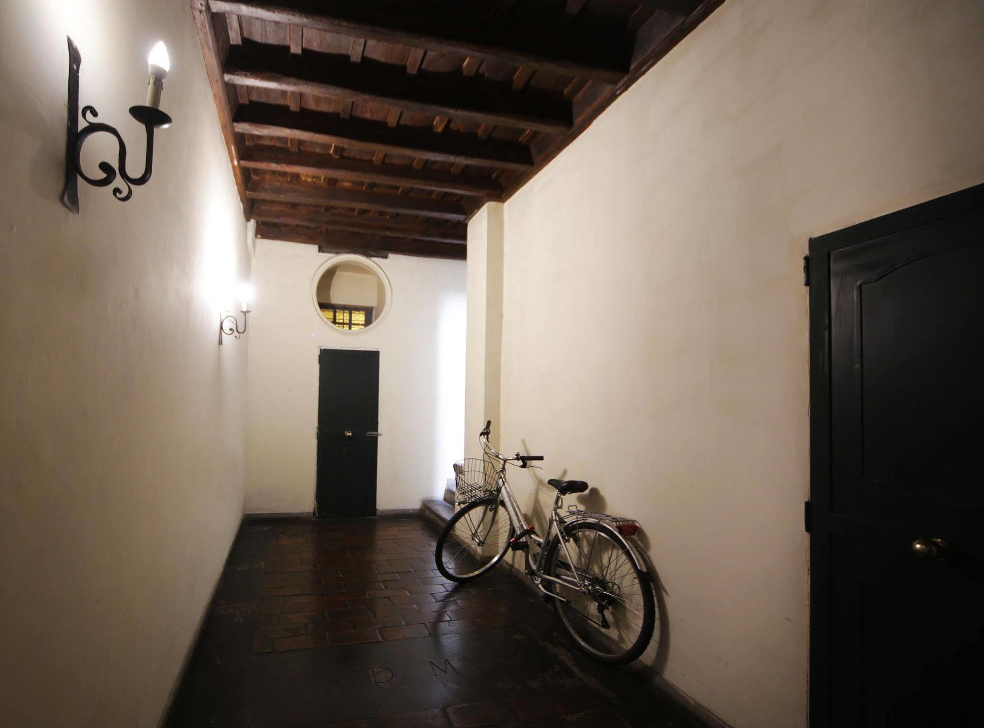 Borgo Pio Suites Inn โรม ภายนอก รูปภาพ