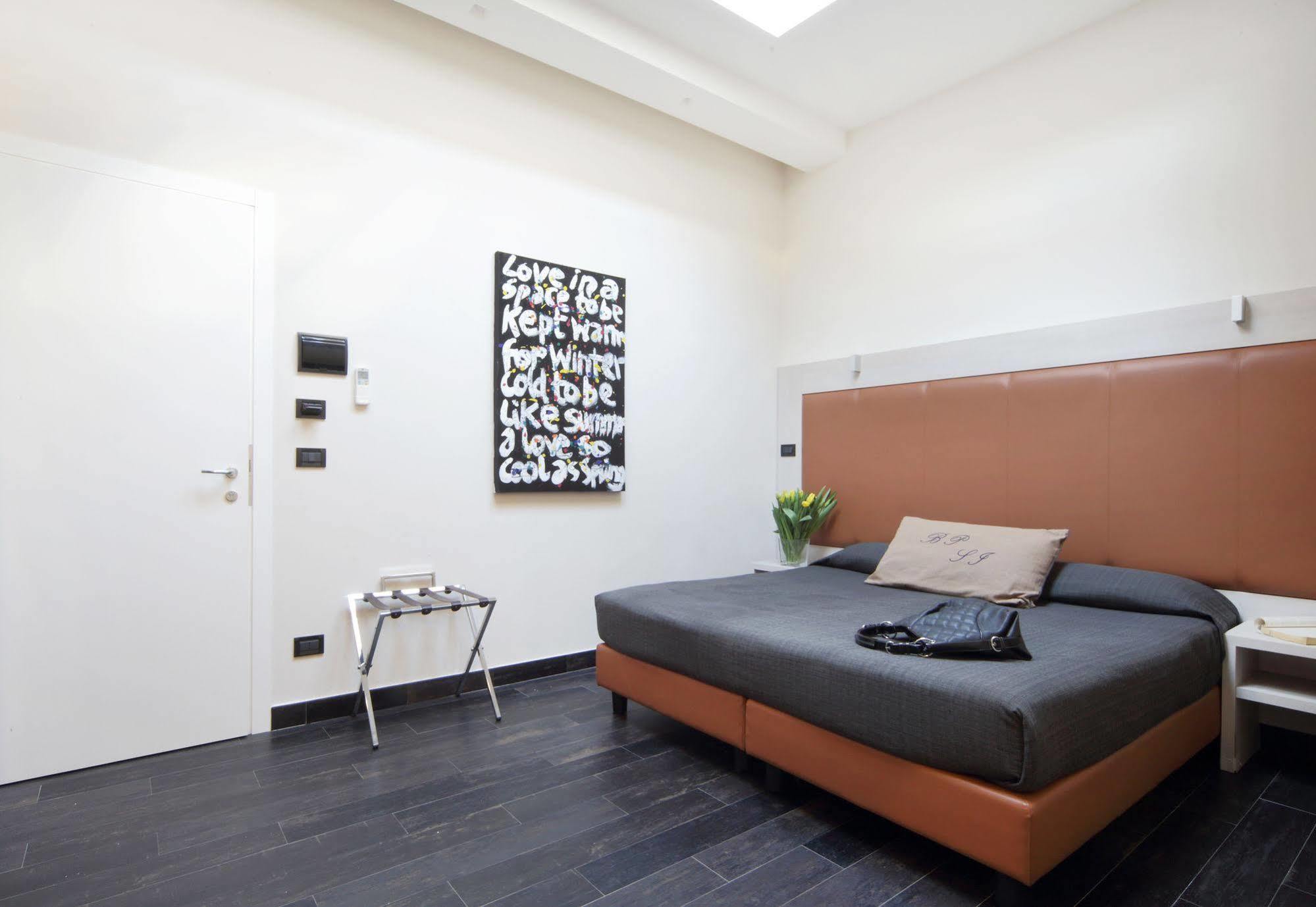 Borgo Pio Suites Inn โรม ภายนอก รูปภาพ